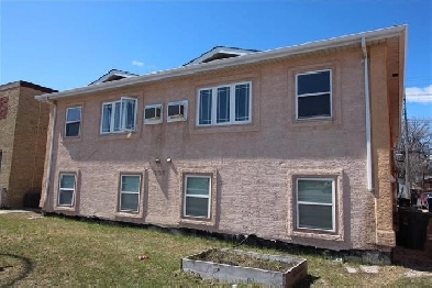 Investment Opportunity! Remodelled 4-Plex in desirable St Vital Image# 1