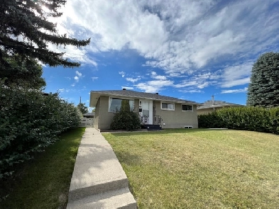 House for rent in Calgary Image# 1