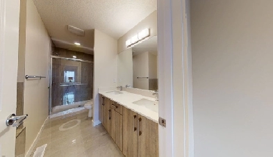 Rooms Rental: 4 Beds   3.5 Baths   2 Car garage Image# 1