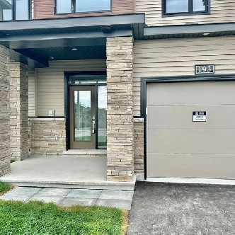 Townhouse for rent Image# 1