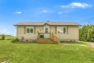 EXIT Realty Matrix - 3 Alyssa Cres, Morewood Image# 3