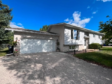OAKBANK,MB! BEAUTIFUL PROPERTY W/4 BED FAMILY HOME & ATT GARAGE Image# 4