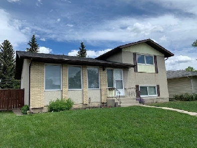 Bright & Spacious home in Huntington Hills Image# 1