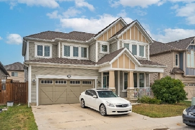 Wonderfully upgraded 5 Bedroom home on a large lot! Image# 1