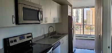 East Village 1 Bedroom Condo Available Immediately. Patio, gym Image# 1