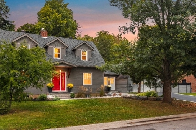 MAISON À VENDRE - Pointe-Claire Image# 1