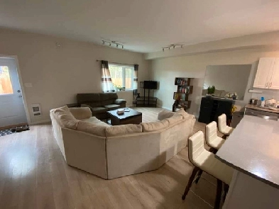 Room for Rent in Spacious 3 Bed, 2.5 Bath Whistlebend Condo Image# 1