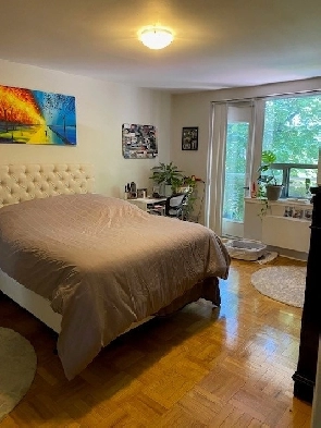 Beautiful Master Bedroom for 5 Month Sublet Image# 1