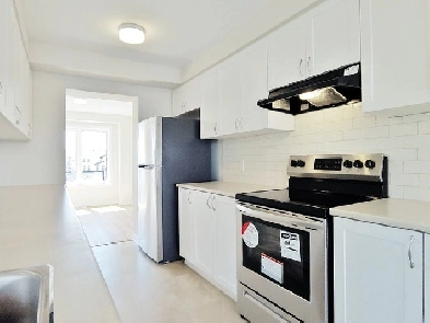 Four bedroom End Unit Townhouse for Rent in Barrhaven Image# 1