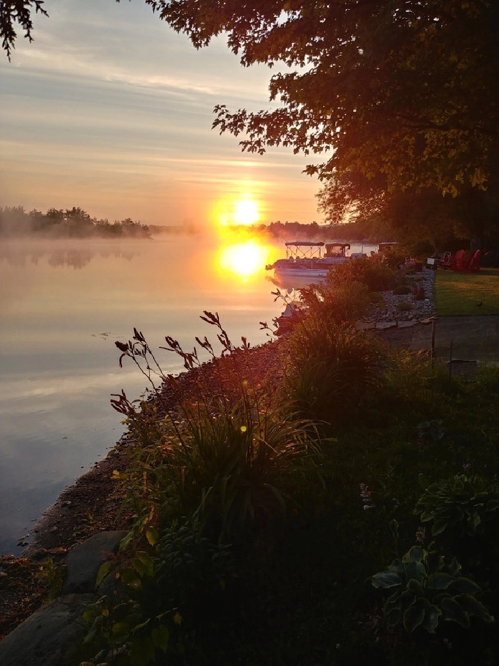 Chalet 4 saisons au bord de la rivière stfrancois à Weedon in
