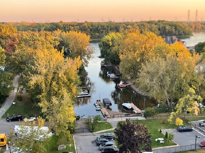 Grand Condo à louer Complexe Havre des îles in Laval / North Shore,QC Apartments & Condos