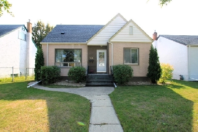 (FOR SALE) 556 Smithfield Ave in West Kildonan Image# 1