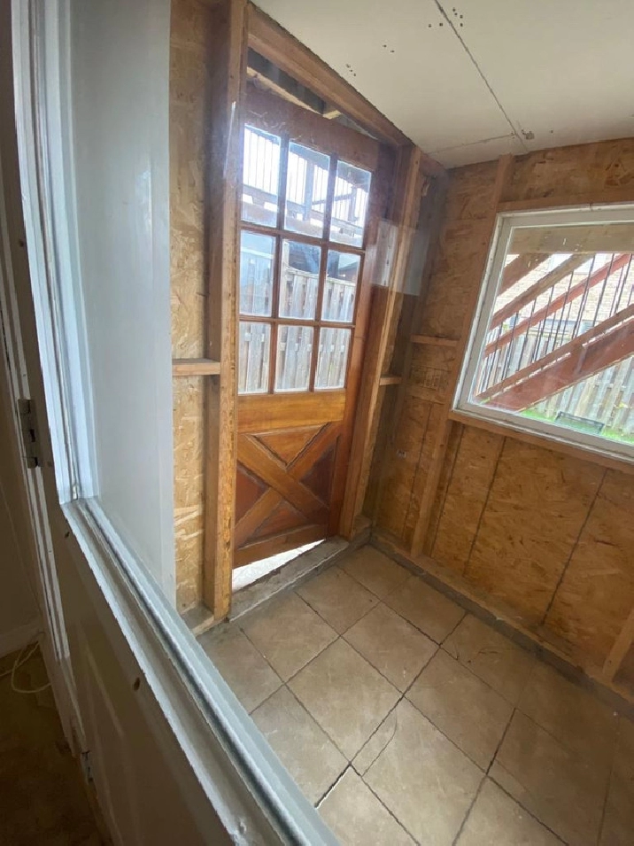 1 bedroom walkout basement available for rent in Mississauga / Peel