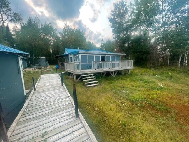 Whiteshell Waterfront Cottage Barrier Bay in Winnipeg,MB Houses for Sale