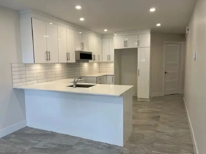 Lasalle Grand 3 1/2 entièrement rénové in City of Montréal,QC