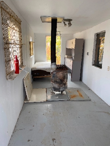 Small cabin space Image# 1