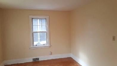 Beautiful large 1 bedroom apartment | Southside Image# 1