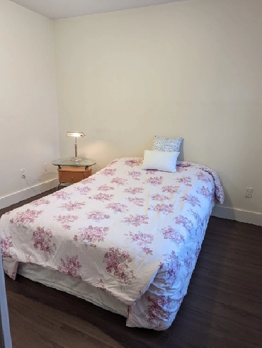 Renting bedroom Image# 1