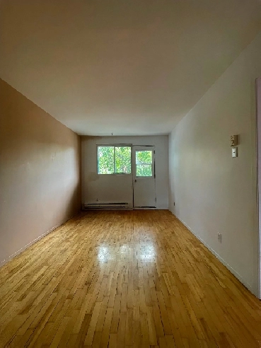 Montreal, Elegant 2-Bedroom Apartment for Rent