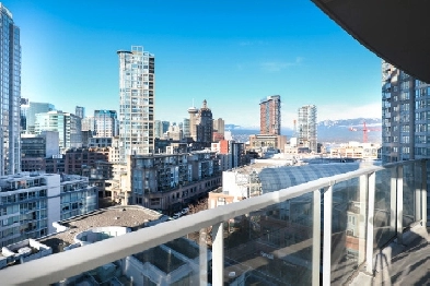 Fully Loaded Downtown Rooms w/ Parking! | Students/Young Pros Image# 1