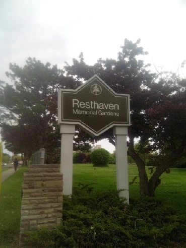 Double Deep Plots at Resthaven Cemetery Image# 1