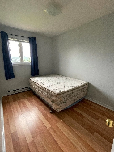 1 bedroom in a 2 bedroom unit for one person Image# 1