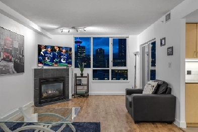 Luxury Living in Downtown Vancouver | DECEMBER AVAIL Image# 1