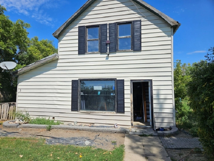 12 Railway Ave., Keeler in Moose Jaw,SK Houses for Sale