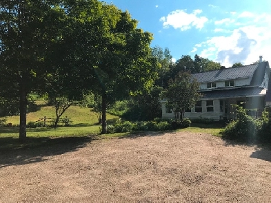 ( RARE ) 150 Acres with Lake Front in Wentworth-Nord Que. Image# 1