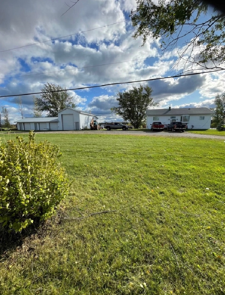 House and shop in Rainy River Ontario in Thunder Bay,ON Houses for Sale