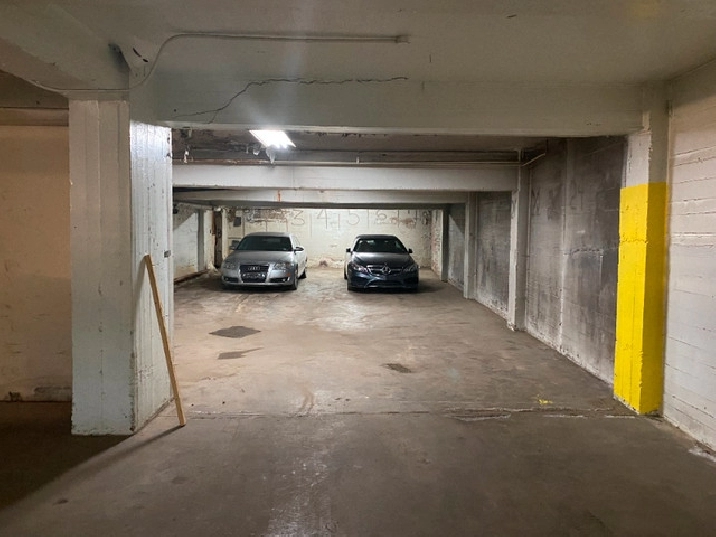 ENTREPOSAGE AUTOS VUS in City of Montréal,QC - Storage & Parking for Rent