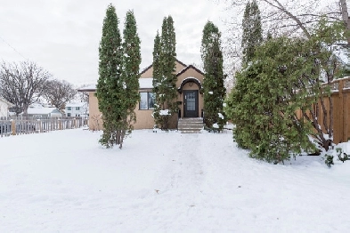 EAST FORT GARRY BUNGALOW! Image# 1