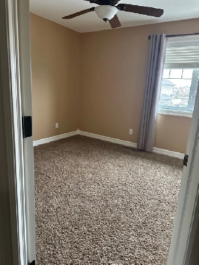 Room for rent! Near Orr drive Image# 1
