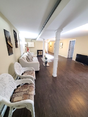 New ranovation brand new house for rent in Straf Image# 1