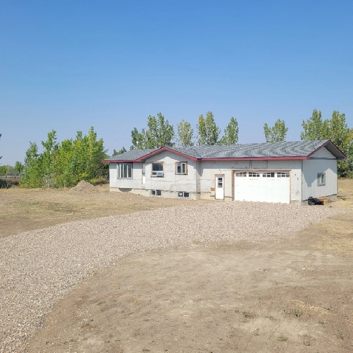 Acreage For Sale Near Medicine Hat, Ab in Calgary,AB - Houses for Sale