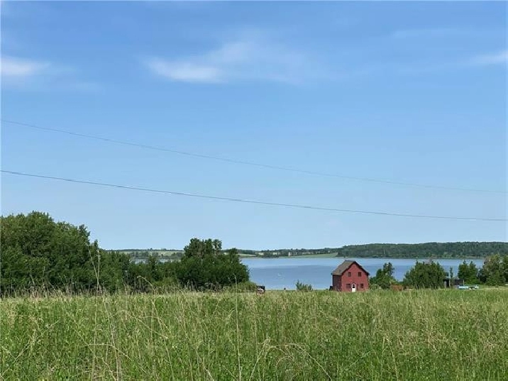 Affordable acreage to build and enjoy your dream home! in Winnipeg,MB - Land for Sale