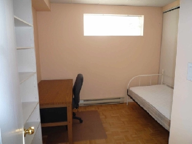 Longueuil Chambre pour Étudiant ou Stagiaire Universitaire Image# 1