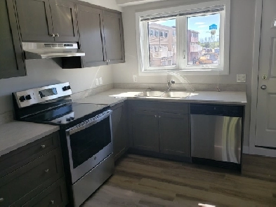 Available Dec. 1st a 3 bedroom townhome Image# 1