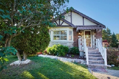 , tenant pays own utilities.House For Rent (Toronto / Scarborough)