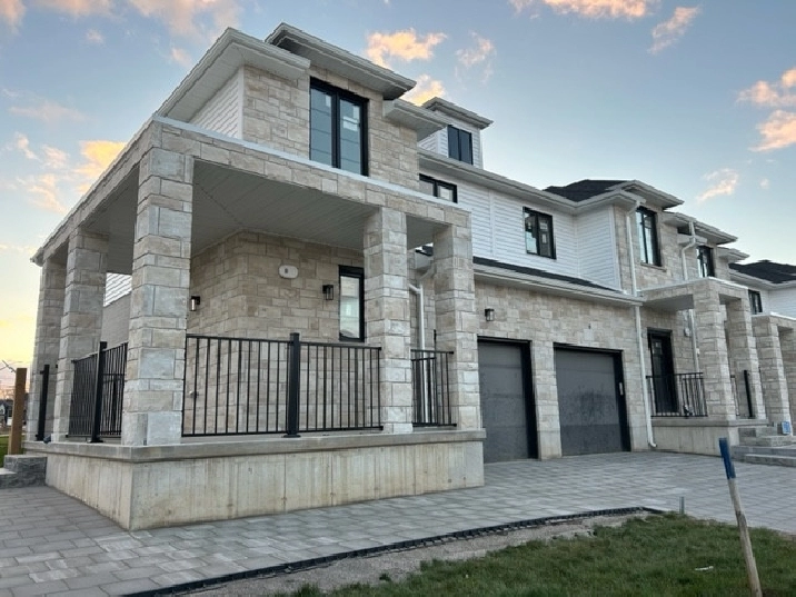 Townhomes with NO Condo fees (You own it) in Old Victoria London in London,ON Houses for Sale Townhomes with NO Condo fees (You own it) in Old Victoria London in London,ON Houses for Sale