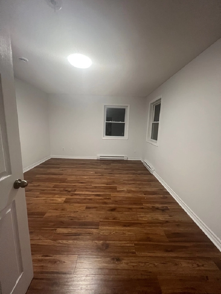 MALE STUDENTS Room for RENT OTTAWA DOWNTOWN in Ottawa,ON Apartments