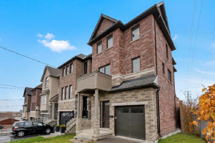 4 Bedroom House in The Junction Perfect For The Family in City of Toronto,ON - Apartments & Condos for Rent