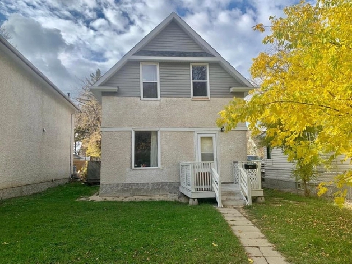 Price Reduced on this 3 Bedroom Home for Sale - 402 Hampton St. in Winnipeg,MB - Houses for Sale