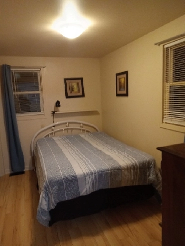 Large bachelor apartment available immediately. Image# 1