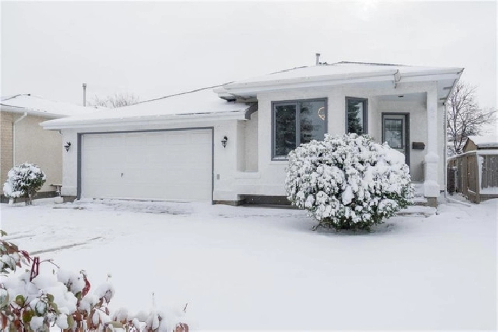 Whyte Ridge Bungalow for Sale in Winnipeg,MB - Houses for Sale