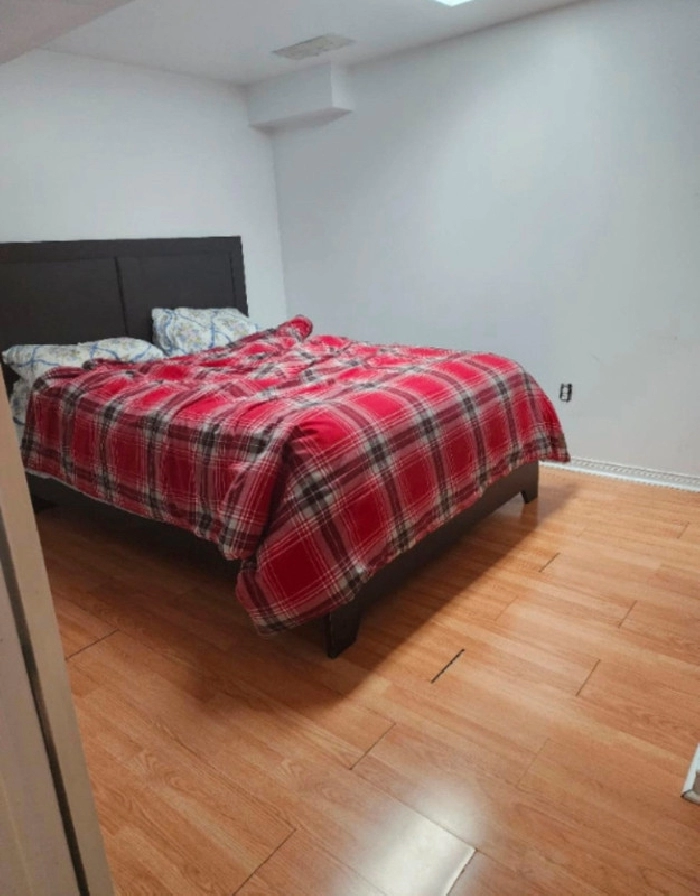Beautiful room and bathroom in basement available ASAP in Charlottetown,PE - Room Rentals & Roommates