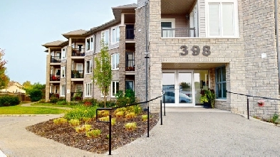 Luxurious 2 Bedroom, 2 Bathroom Condominium Image# 1