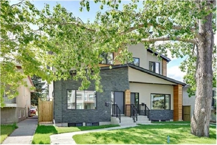 New luxury house in quiet family oriented Glenbrook in Calgary,AB - Apartments & Condos for Rent
