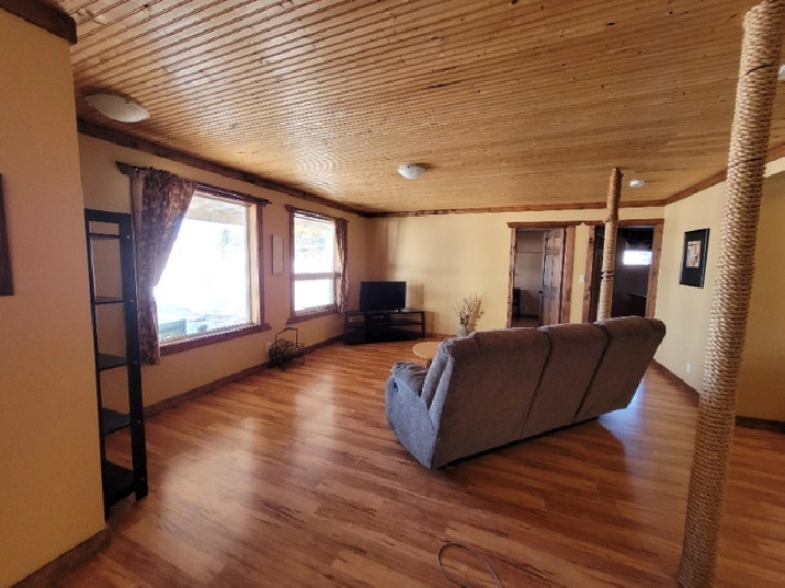 FURNISHED ACREAGE CALGARY OKOTOKS DEWINTON WIFI UTIL INCLUDED in Calgary,AB - Apartments & Condos for Rent