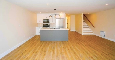 3 bedroom and 3 bathroom townhouse is available for rent in the Image# 1